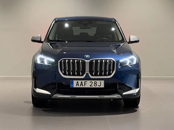 BMW Ix1 2024 photo 2