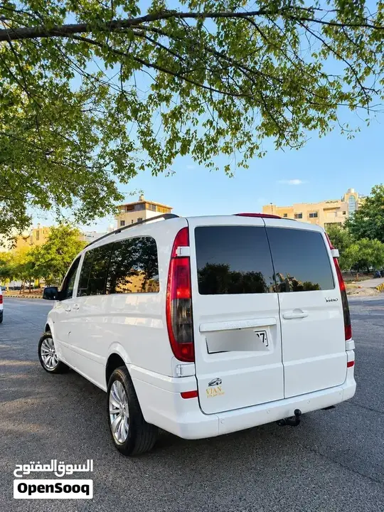 Mercedes-Benz V-Class 2013 photo 2