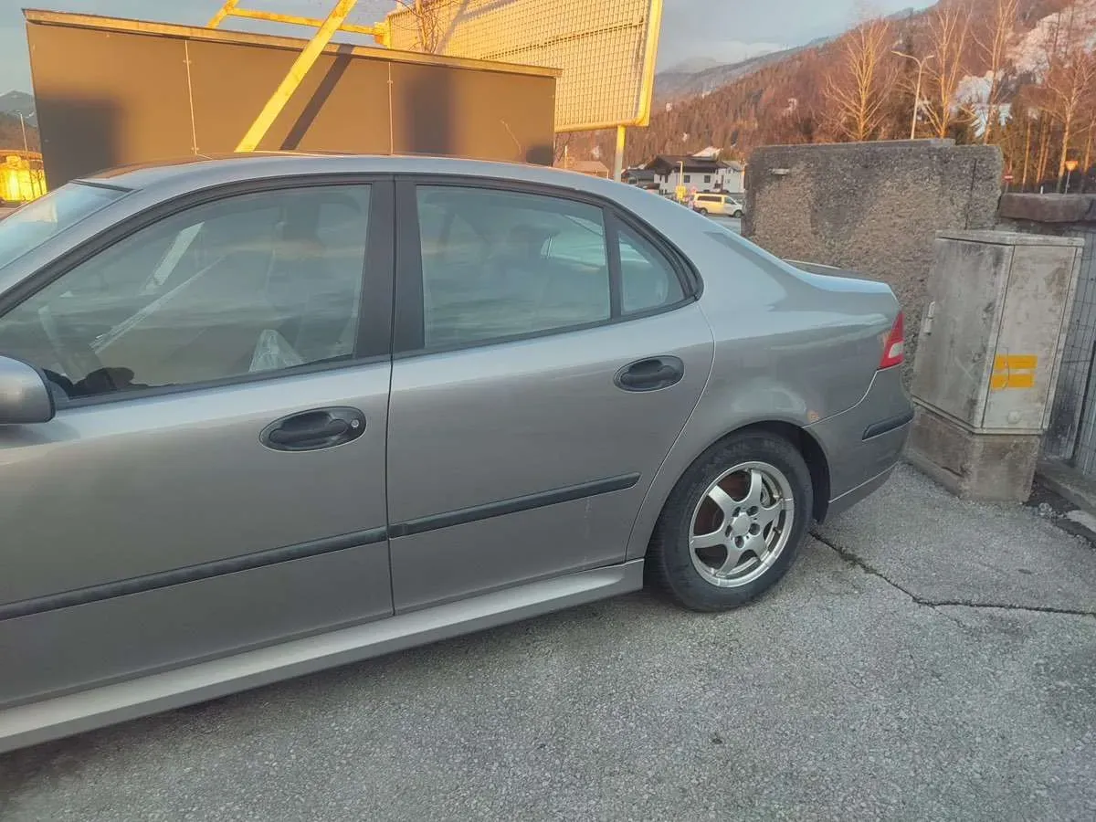 Saab 9-3 2003 photo 2