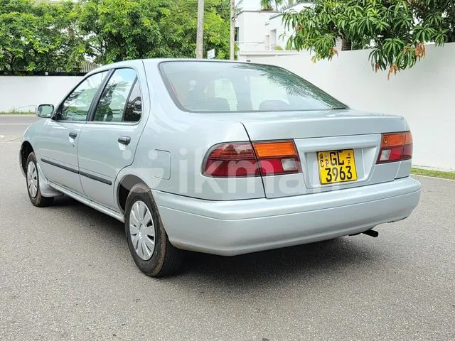 Nissan Sunny 1998 photo 4