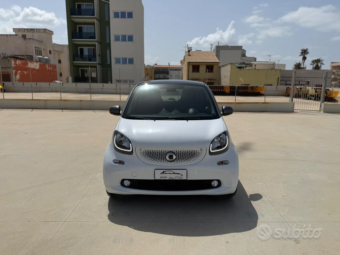 Smart Fortwo 2018 photo 2