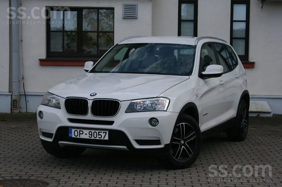BMW X3 2010 photo 2