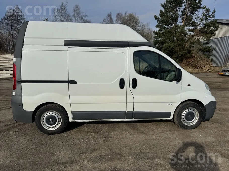 Opel Vivaro 2008 photo 4