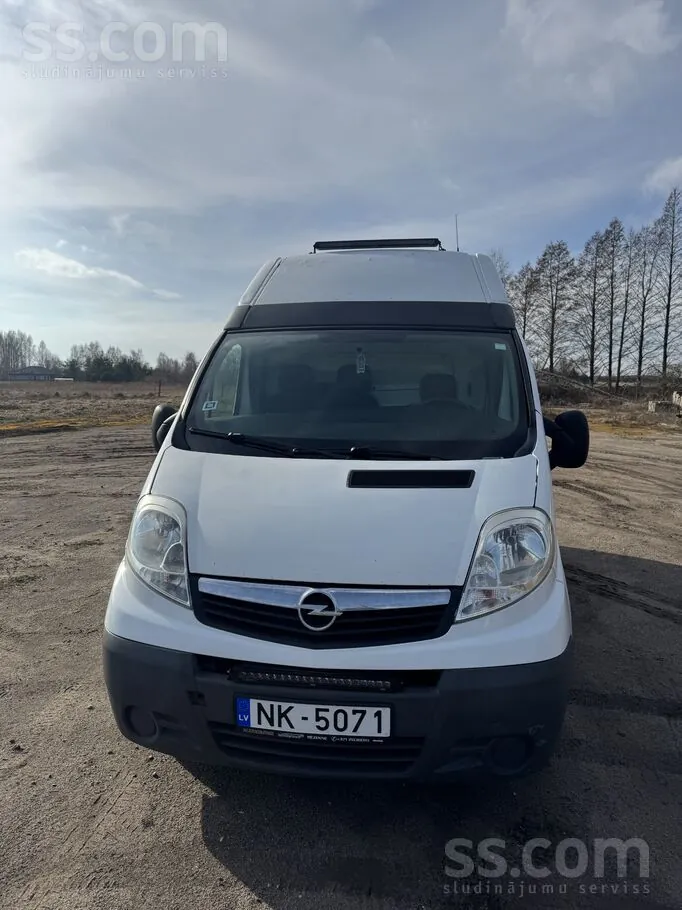 Opel Vivaro 2008 photo 2