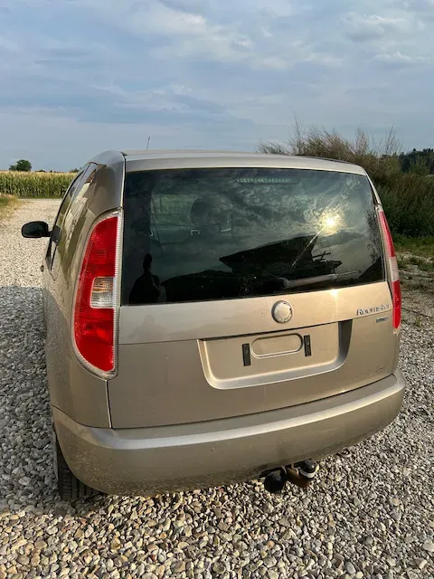 Skoda Roomster 2008 photo 3