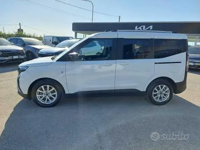 Ford Tourneo Courier 2024 photo 4