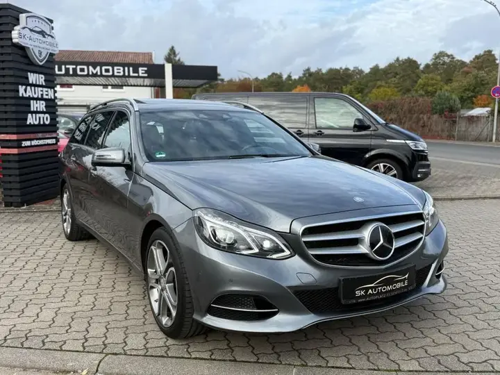 Mercedes-Benz E220D