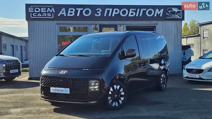 Hyundai Staria 2025 photo 2