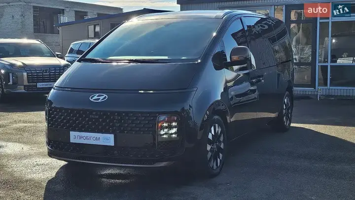Hyundai Staria 2025 photo 4
