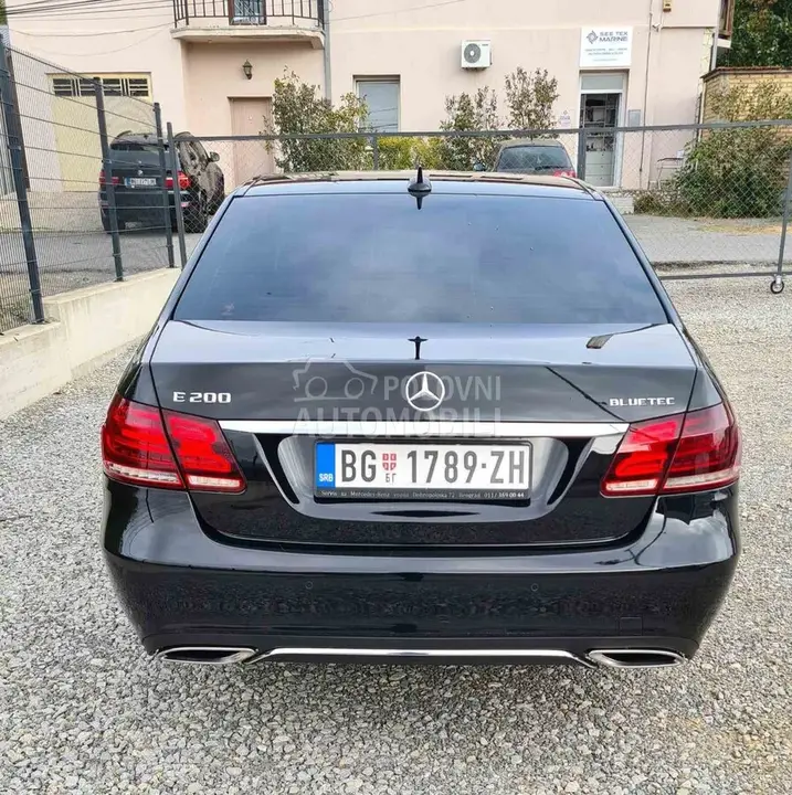 Mercedes-Benz E 200 2015 photo 4