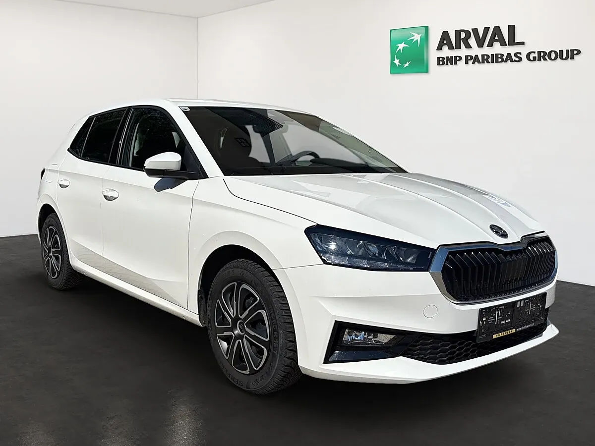 Skoda Fabia 2023 photo 2