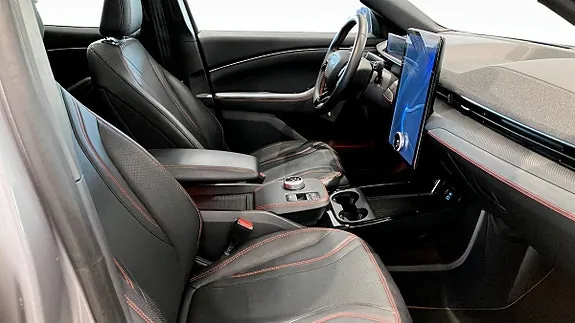 Ford Mustang Mach-E 2021 photo 3
