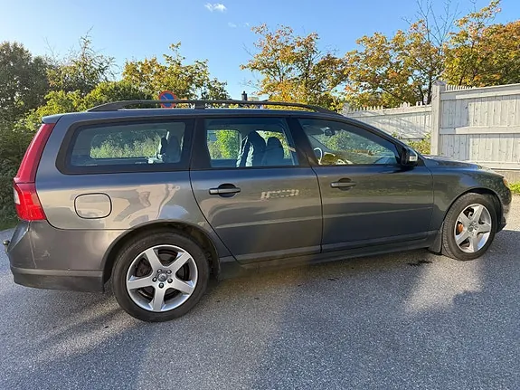 Volvo V70 2008 photo 4