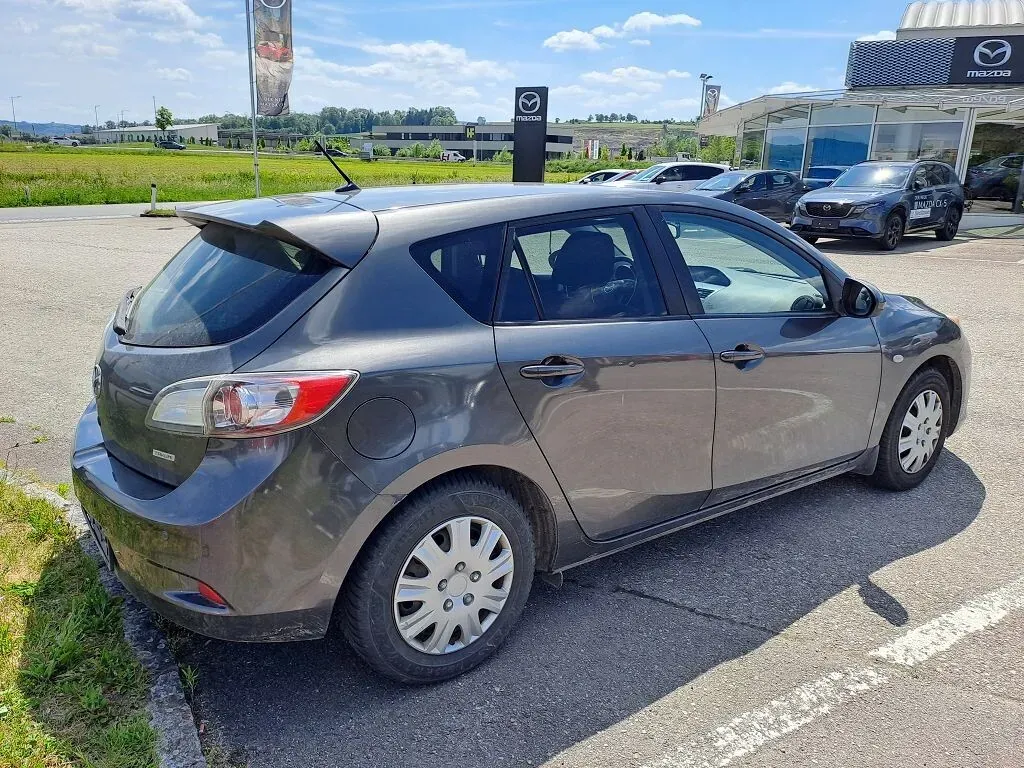 Mazda Mazda3 2013 photo 3