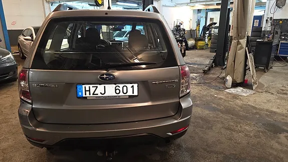Subaru Forester 2010 photo 3