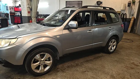Subaru Forester 2010 photo 5