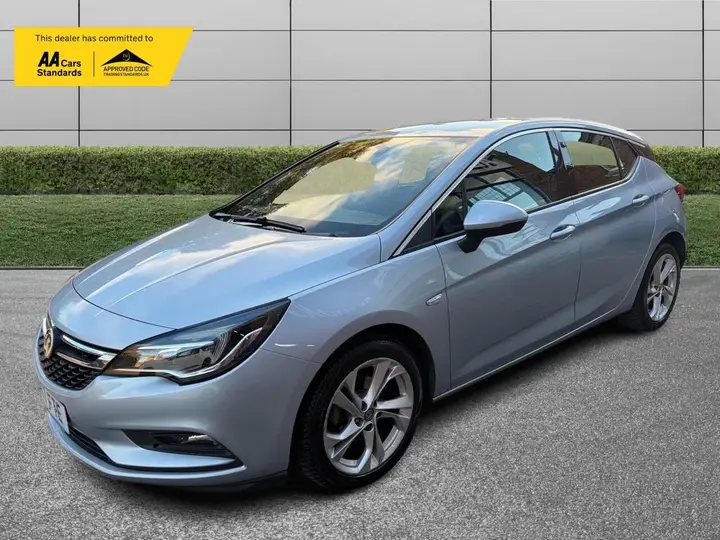 Vauxhall Astra 2017 photo 3