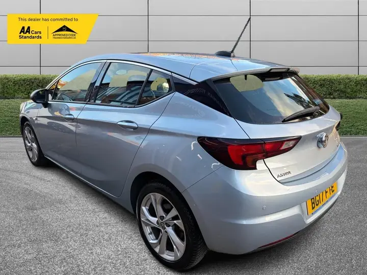 Vauxhall Astra 2017 photo 4