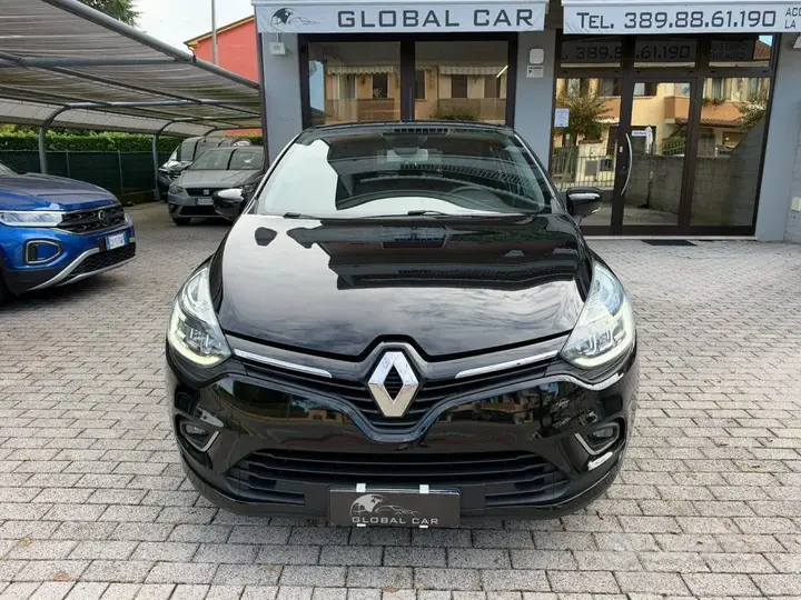 Renault Clio 2019 photo 2