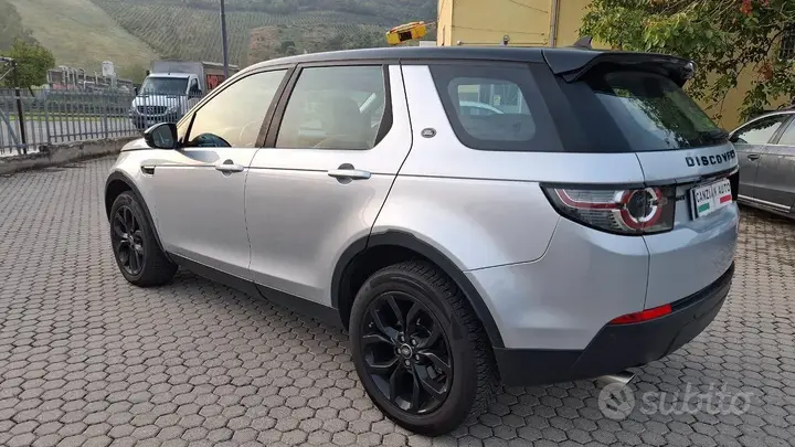 Land Rover Discovery Sport 2016 photo 4