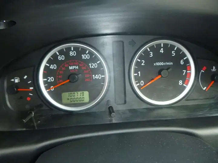 Nissan Almera 2005 photo 5
