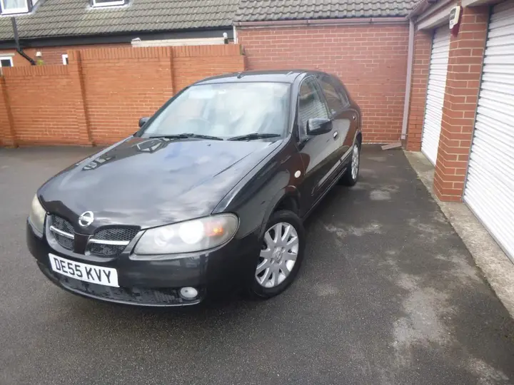 Nissan Almera 2005 photo 2