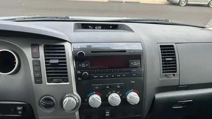 Toyota Tundra 2012 photo 5