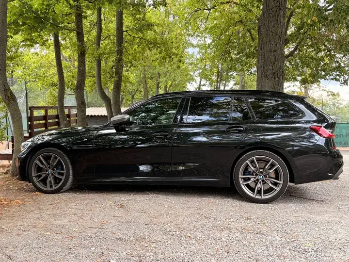 BMW 3 Series 2020 photo 3