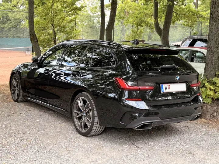 BMW 3 Series 2020 photo 2