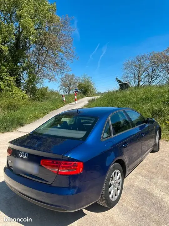 Audi A4 2014 photo 2