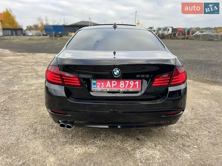 BMW 5 Series 2015 photo 5