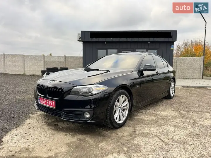 BMW 5 Series 2015 photo 2