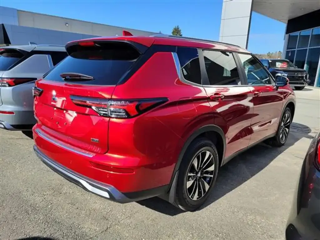 Mitsubishi Outlander 2026 photo 5