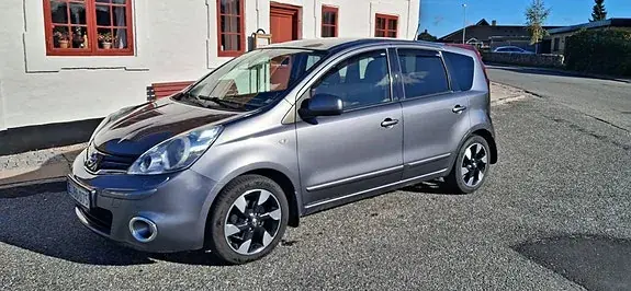 Nissan Note 2011 photo 3