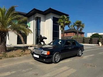 Mercedes-Benz 300E-24