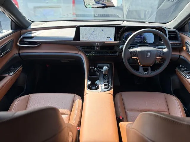 Toyota Crown Estate Z 2025 photo 3
