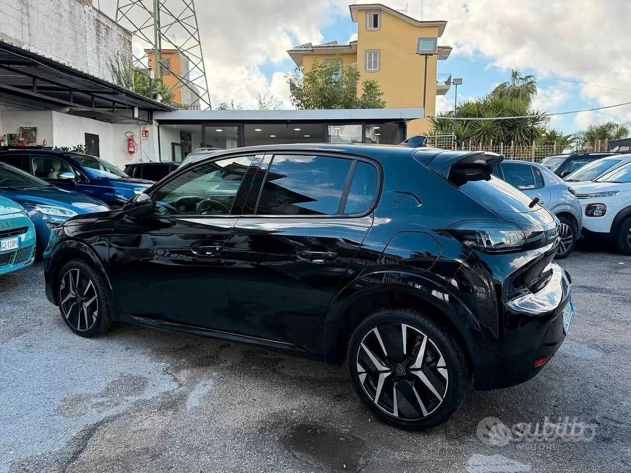 Peugeot 208 2025 photo 4