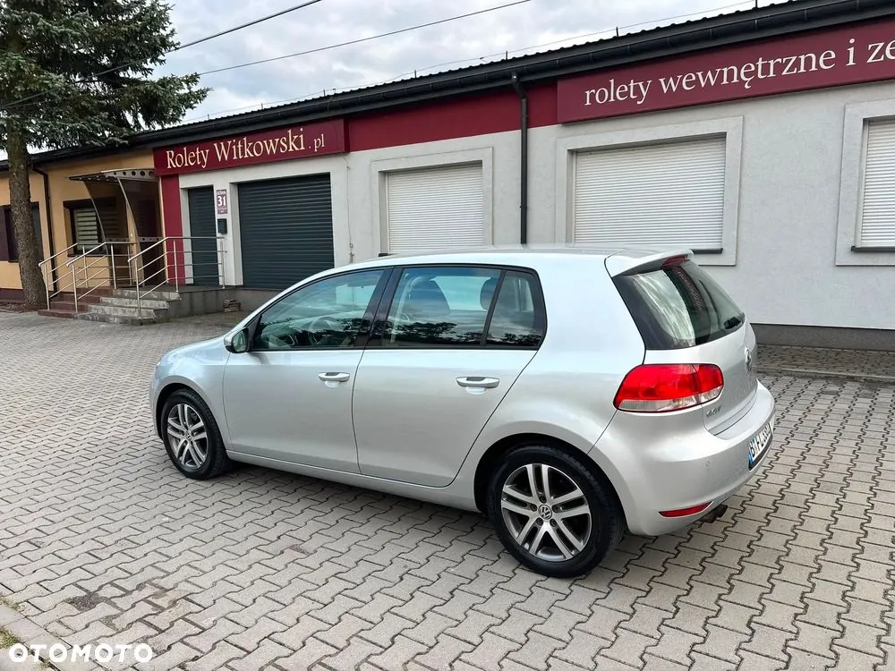 Volkswagen Golf 2010 photo 3