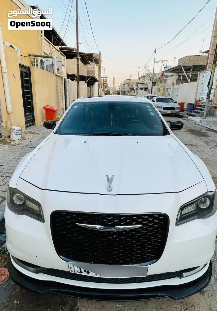 Chrysler 300 2015 photo 2