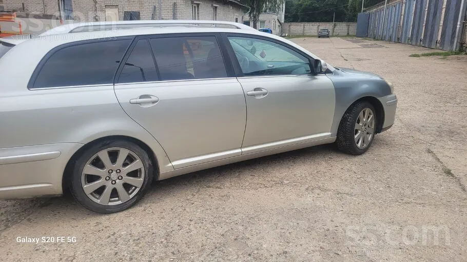 Toyota Avensis 2008 photo 2