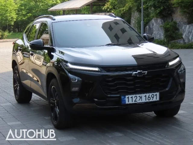 Chevrolet Trax 2023 photo 2