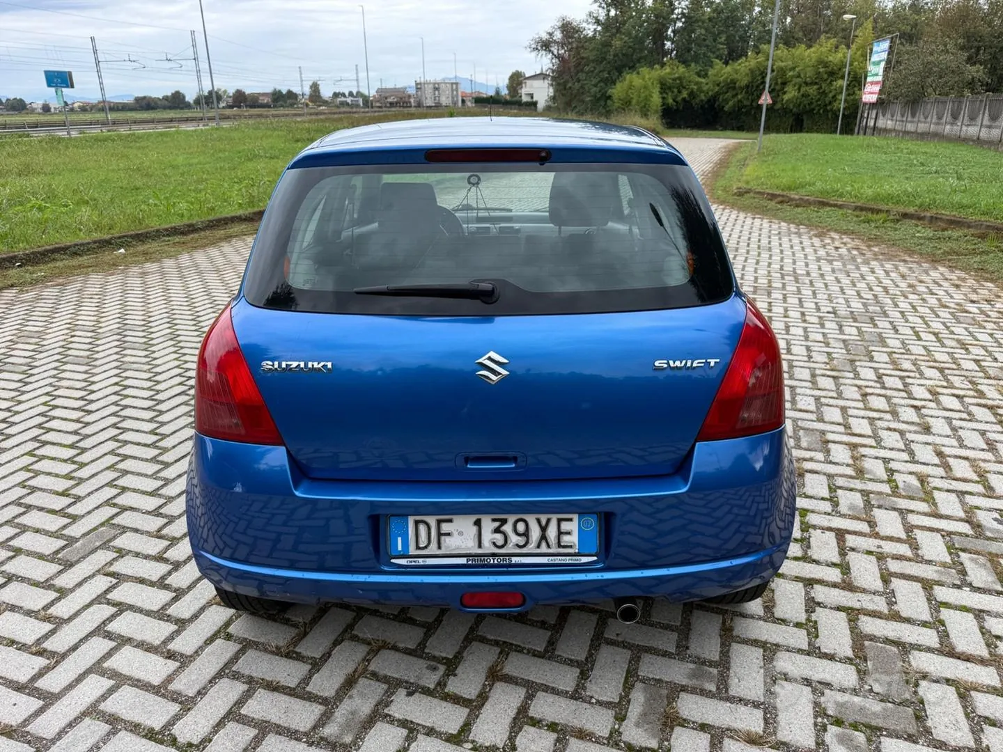 Suzuki Swift 2007 photo 4