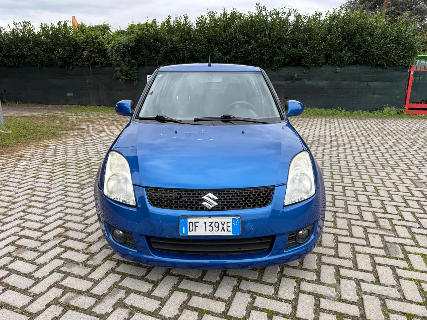 Suzuki Swift 2007 photo 2