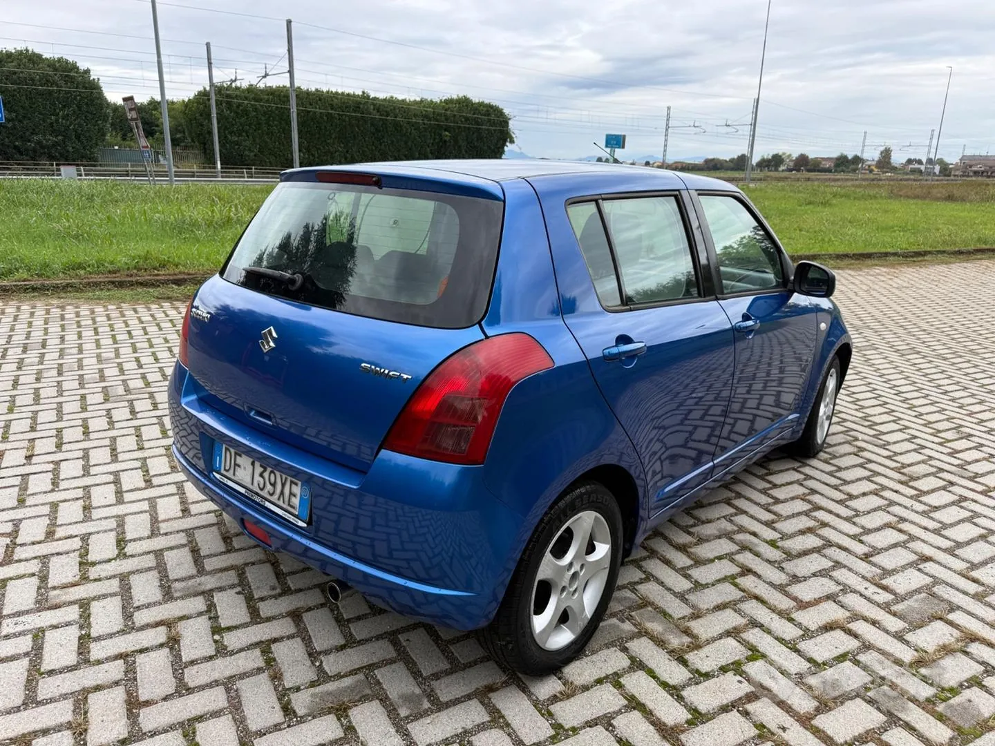 Suzuki Swift 2007 photo 3