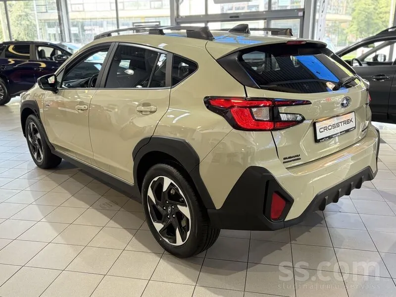 Subaru Crosstrek 2026 photo 2