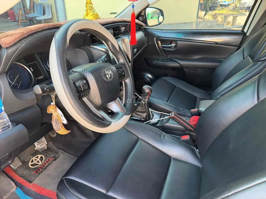 Toyota Fortuner 2021 photo 2