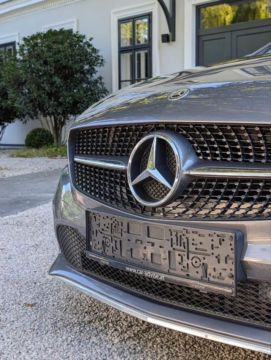Mercedes-Benz A-Class 2017 photo 3