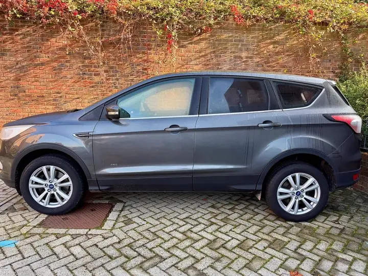 Ford Kuga 2018 photo 3