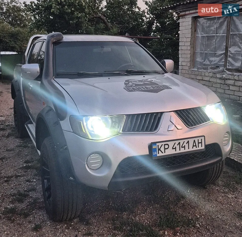 Mitsubishi L 200