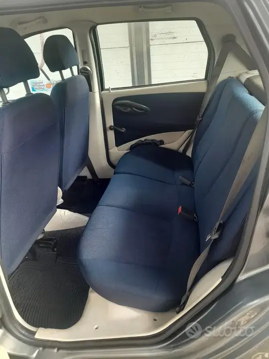 Fiat Punto 2004 photo 5